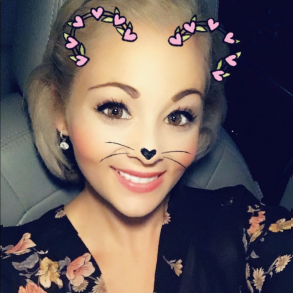 Meet your Posher, Christine